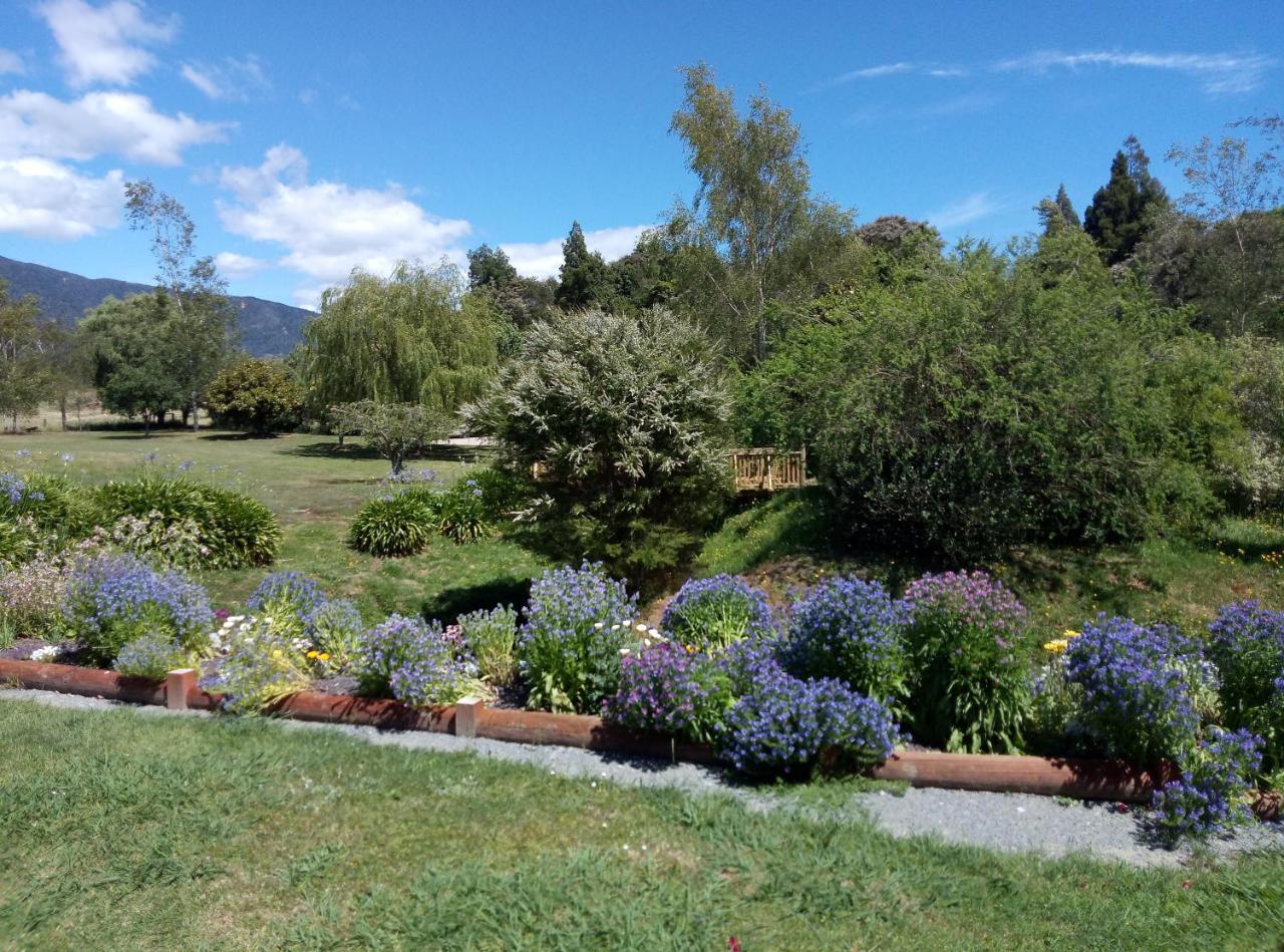 Patons Rock Beach Villas Takaka Exterior photo